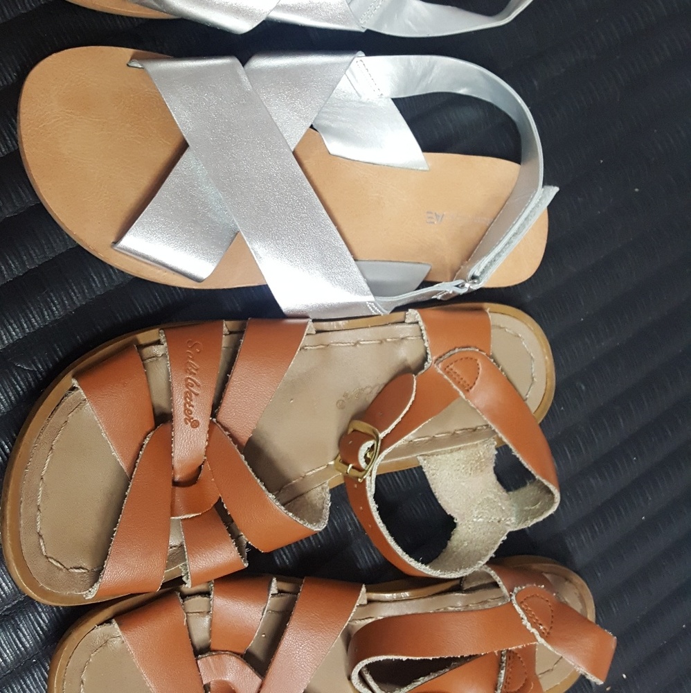 Like new, girls sandals